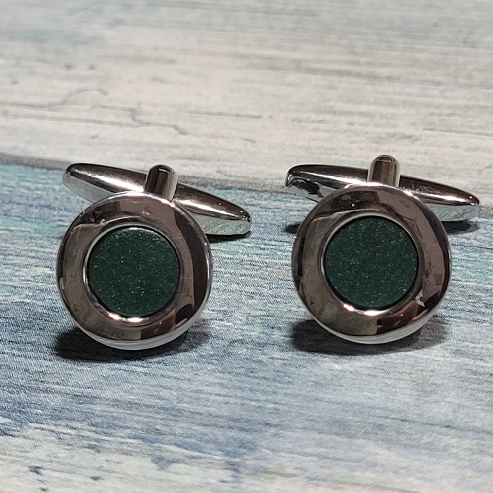Round Green and silver Cufflinks. - Picture 7 of 8